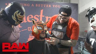 Lince Dorado needs a shave Raw Exclusive May 21 2018 [upl. by Kay]