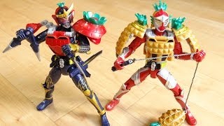 AC04 アームズチェンジ パイン amp イチゴアームズセット 鎧武とバロンで着せ替えレビュー！仮面ライダー鎧武ガイム [upl. by Greenebaum]