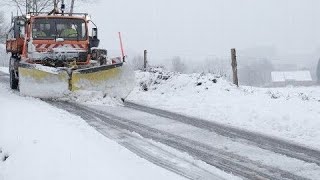 Chasse neige en direct difrane كاسحات ثلوج بإفران منظر رهيب [upl. by Guillaume]