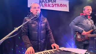 Alpenstarkstrom in Riezlern Video 32 am 26122023 Schneemanntreff mit Alpenstarkstrom Partyband [upl. by Iot]