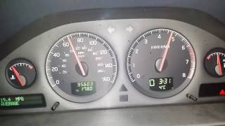 2001 Volvo V70 T5 Turbo 246bhp 0100kmh 062mph acceleration [upl. by Lennahc]