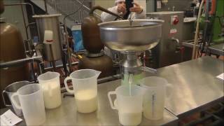 Make skimmed milk separate the milk fat from the rest [upl. by Amr]