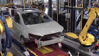 How to Apply Automotive Seam Sealer with Dispensing Robots  FANUC America 2021 [upl. by Deana]