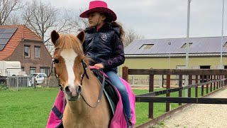 Westernzadel passen voor mijn pony en naar het bos [upl. by Ries]