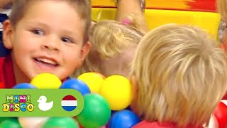 DEZE VUIST OP DEZE VUIST  FRAGMENT  Kinderliedjes  Kinderdagverblijf  Minidisco [upl. by Eizus]