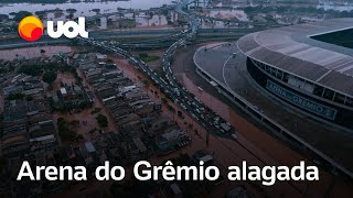 Enchente em Porto Alegre invade gramado da Arena do Grêmio veja vídeo [upl. by Rtoip]