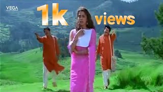 Harikrishnans Malayalam movie song whatsapp status  ponnambal puzhayirambil nammal Feel good song [upl. by Sivra682]