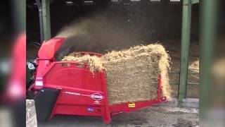 KUHN PRIMOR 2060 M  Straw Blowers amp Feeders In action [upl. by Jenei]