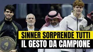 Sinner sconfigge Alcaraz poi il gesto da campione come lo quotspulciaquot [upl. by Serrano]