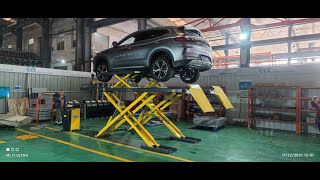 3500kg Lifting Capacity Wheel Alignment Big Scissor Lift Low Profile  Lifting a SUV [upl. by Ennahteb]