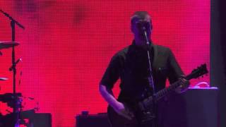 Queens of the Stone Age  Smooth Sailing Live [upl. by Lumpkin]