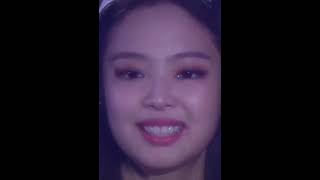 Blinks singing stay because jennie was crying😍❤ [upl. by Chuch]