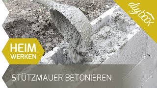 Stützmauer betonieren Kleine Schalsteinmauer selber bauen [upl. by Blank]