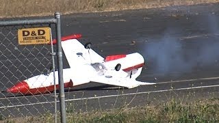 Pilot rolls a turbine powered F104 RC jet while landing [upl. by Cathleen]