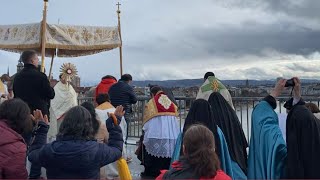 Cristo recorrió nuevamente una ciudad que alguna vez prohibió las procesiones eucarísticas [upl. by Rockwood]