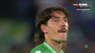 Héctor Bellerín rompe a llorar ¿Su último partido en el Benito Villamarín [upl. by Nuavahs]