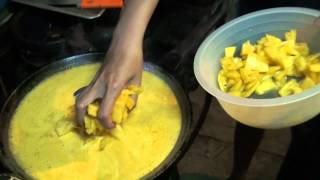 Kip met rode curry en ananas [upl. by Fesuoy603]