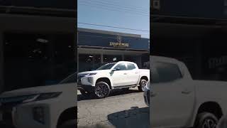 L200 com acessórios da Império das Pickups [upl. by Amalie]