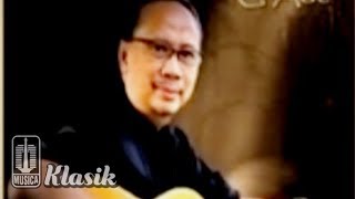 Ebiet G Ade  Orang Orang Terkucil Official Karaoke Video [upl. by Anelle708]