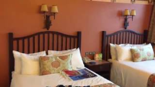 Disneyland Paris  Hotel Sequoia Lodge in Golden Forest  December 2016January 2017 [upl. by Delmor]