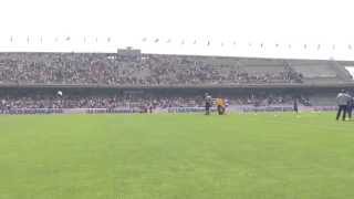 Goyo entona el Himno Deportivo Universitario  Pumas vs Cruz Azul 3052015 [upl. by Naoh]