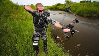 BowFishing A Creek HIDDEN In The City Lucky Shot  Jiggin With Jordan [upl. by Kery]