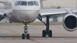 United Boeing 757 Aircraft needs a wash [upl. by Maiocco]