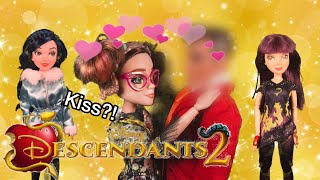 Descendants 3 Dolls Dizzy’s First KISS True love Mal amp Evie Blind Date Disney D2 Episode story [upl. by Eneroc]