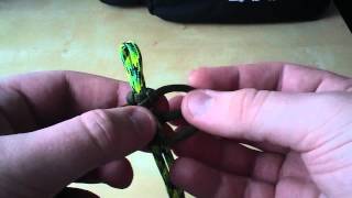 Paracord project Make Zipper pulls for your Disc golf bag using the Cobra Stitch Disc Golf Nerd [upl. by Lokkin]