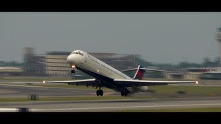 Incredible Delta MD80 Takeoff [upl. by Schilit]