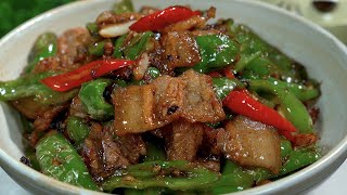 湖南小炒肉Chef Ajian  teaches you step by step to cook authentic Hunan Spicy Pork Spicy and delicious [upl. by Ardene]