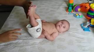 Vídeo de estimulação bebê Samuel 4 meses  Síndrome de Down  parte III [upl. by Alig]