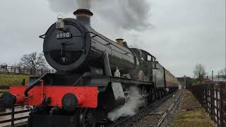 6990 Witherslack Hall leaves Quorn amp Woodhouse Great Central Railway Betwixtmas 301223 [upl. by Anabahs918]