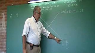 Economía Ecológica Discusión quotAmbientalquot de la propuesta de R Coase según W Pengue [upl. by Moffitt]