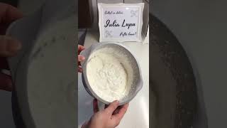 Ruladă Pavlova pavlova dessert delicious recipe cake [upl. by Nnor]