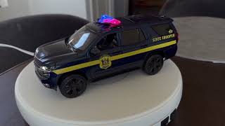 126 Delaware State Police Chevy Tahoe diecast model car with working lights [upl. by Waligore]