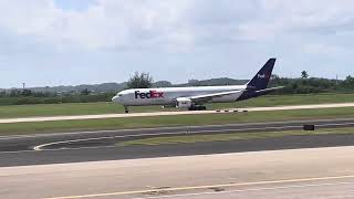 FedEx Rugiendo en su Despegue de Aguadilla 🇵🇷 [upl. by Burta]