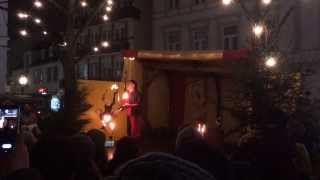 lustiger Gaukler auf dem mittelalterlichen Weihnachtsmarkt in Siegburg [upl. by Shela]