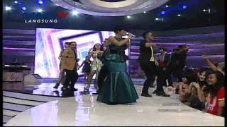 Yuni Shara quot Sakitnya Tuh Disini Versi Remix quot  DMD Show MNCTV [upl. by Ellehsal]