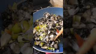 Como hacer huitlacoche mexico viralvideo food comidamexicana comida viralshort [upl. by Eelibuj]