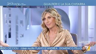 Roberto Gualtieri accenna alla chitarra quotLa ragazza di Ipanemaquot e quotRoma nun fa la stupida staseraquot [upl. by Lamak]