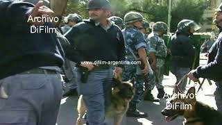 Agitadores copan edificio de Canal 2 en la ciudad de La Plata 1997 [upl. by Aay854]