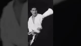 Kyokushin style vs Shotokan style in 1975 by Hatsuo Royama Kancho Kyokushin kan Master of Gedan [upl. by Jody]