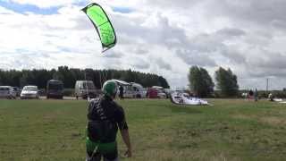 KitingBenny Flysurfer Cronix 12 m  Speed 3 19 m Kitesurf Action Saal 2013 [upl. by Marih]