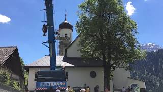 Schoppernau Neue Glocken in Turm gehoben [upl. by Gunthar]