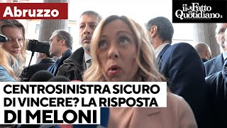 Elezioni Abruzzo i giornalisti a Meloni quotCentrosinistra sicuro di vincerequot E lei risponde così [upl. by Eilliw]