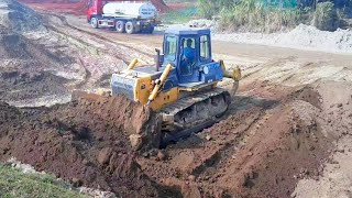 Shantui SD16 Bulldozer Operator is Working Carefully To Clean The Soil  Bulldozer in action [upl. by Aracahs]