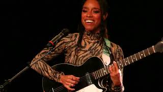 Lianne La Havas  quotMidnightquot Live in New York City [upl. by Edrei]