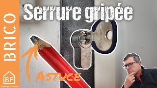 Astuce Bricolage  comment rénover une serrure grippée avec du crayon [upl. by Tomi810]