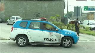 Viaturas da polícia rodam pelo Rio de Janeiro em situação precária [upl. by Nallak857]